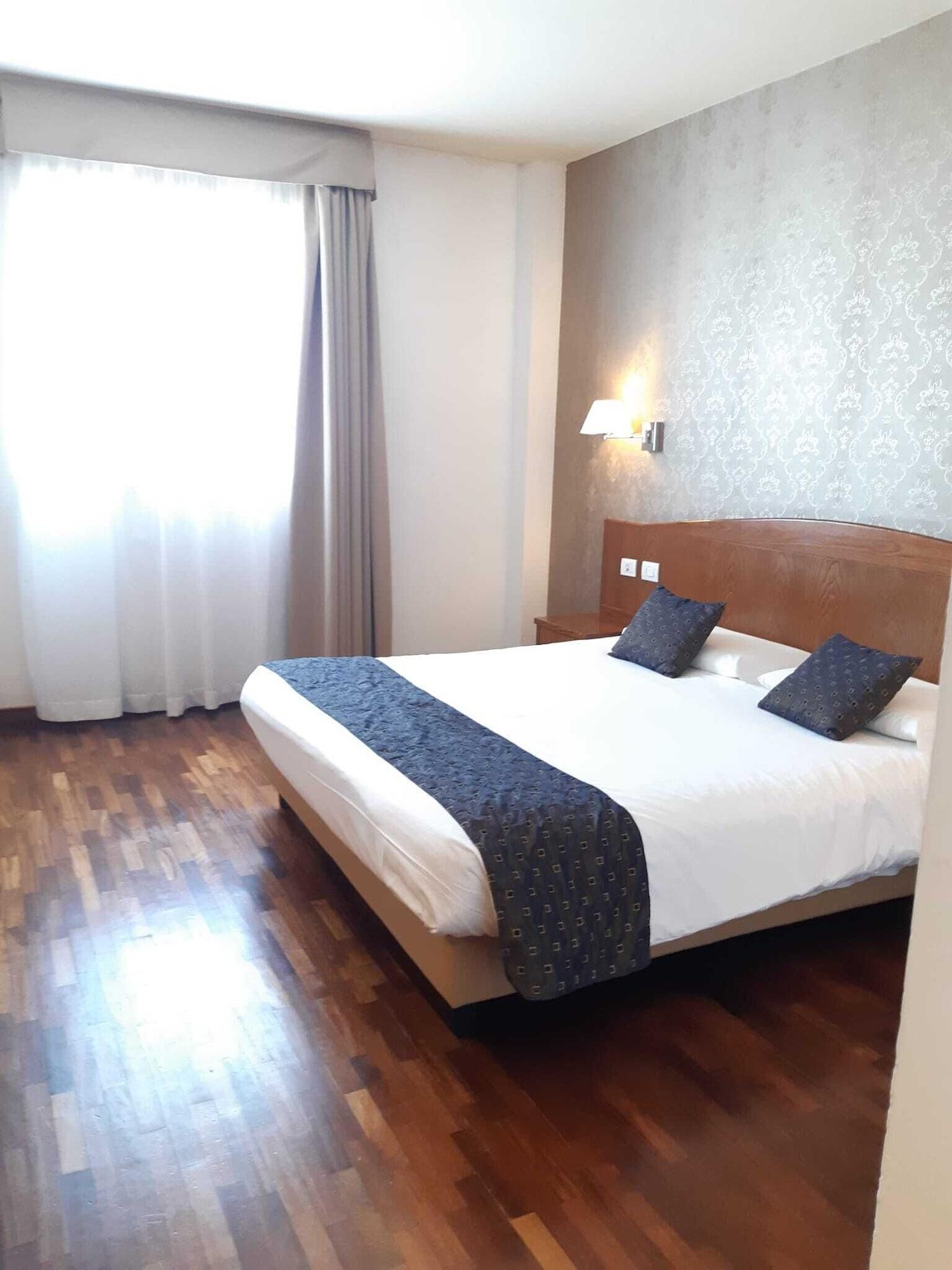 Hotel Datini Πράτο Εξωτερικό φωτογραφία