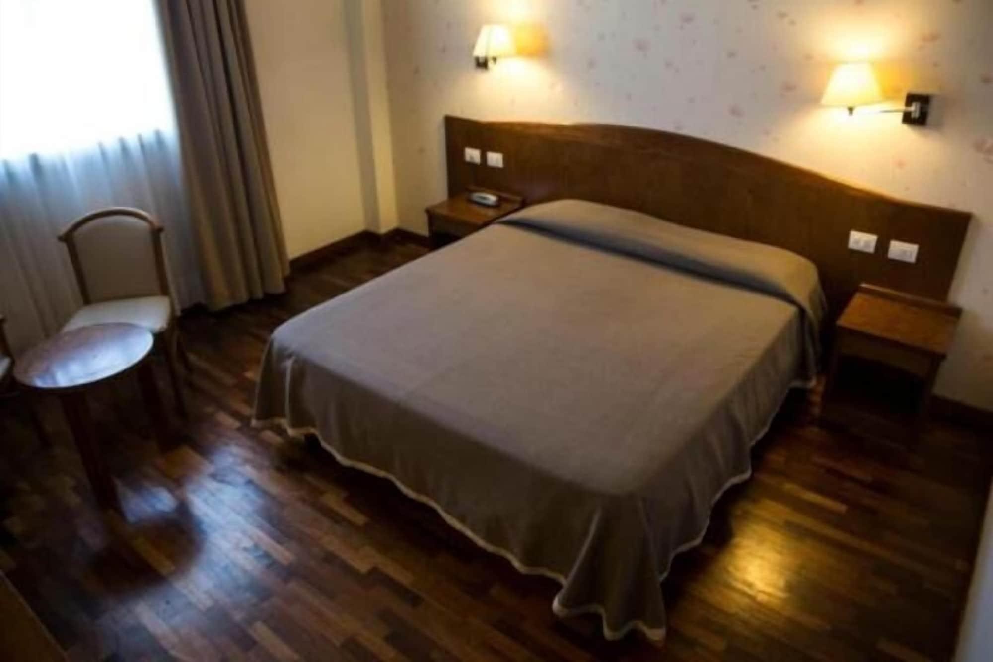 Hotel Datini Πράτο Εξωτερικό φωτογραφία