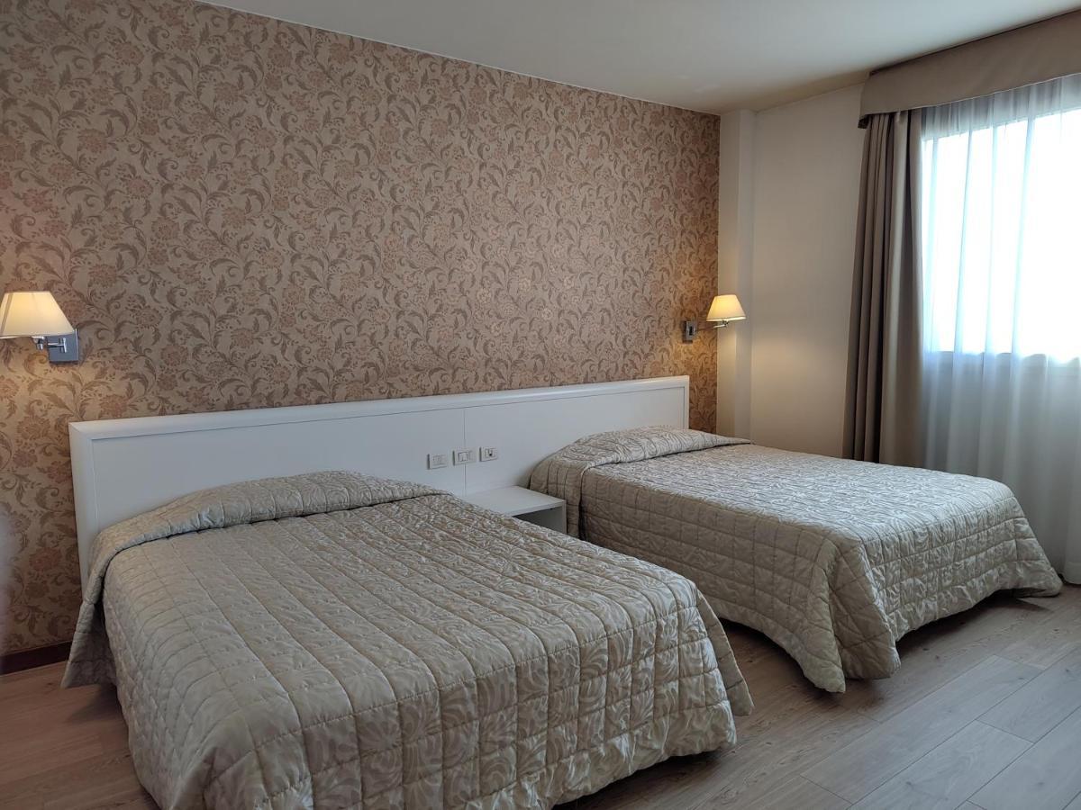 Hotel Datini Πράτο Εξωτερικό φωτογραφία